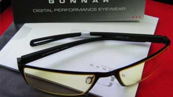 النظارات الرقمية بتقنية i-AMP لحماية عيون مستخدمي الكمبيوتر
