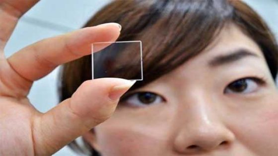 اختراع ياباني يقوم بتخزين بياناتك على زجاج للأبد!
