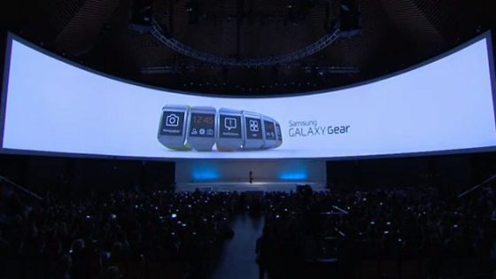 سامسونج تكشف رسميًّا عن ساعة جالاكسي جير “Galaxy Gear” الذكية خلال #IFA2013