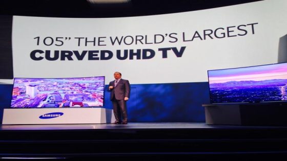 سامسونج تكشف رسمياً عن شاشة بحجم 105 أنس منحنية وبدقة UHD خلال مؤتمر #CES2014