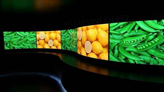 Panasonic تكشف عن شاشة تلفاز منحنية من جهتين 4K OLED خلال مؤتمر #CES2014