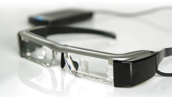 شركة Epson تكشف عن النظارة الذكيّة Moverio BT-100 خلال مؤتمر #CES2014