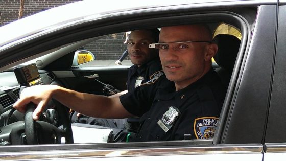 شرطة نيويورك تختبر نظارات جوجل في الميدان