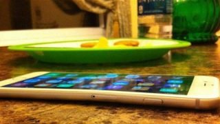 أبل ترد رسمياً على مشكلة إنحناء هاتف آيفون 6 بلس